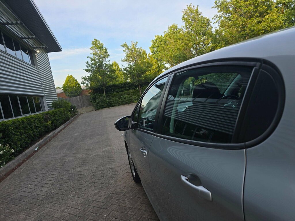 Peugeot 208 1.2 Vti Active Euro 5 Silver #6