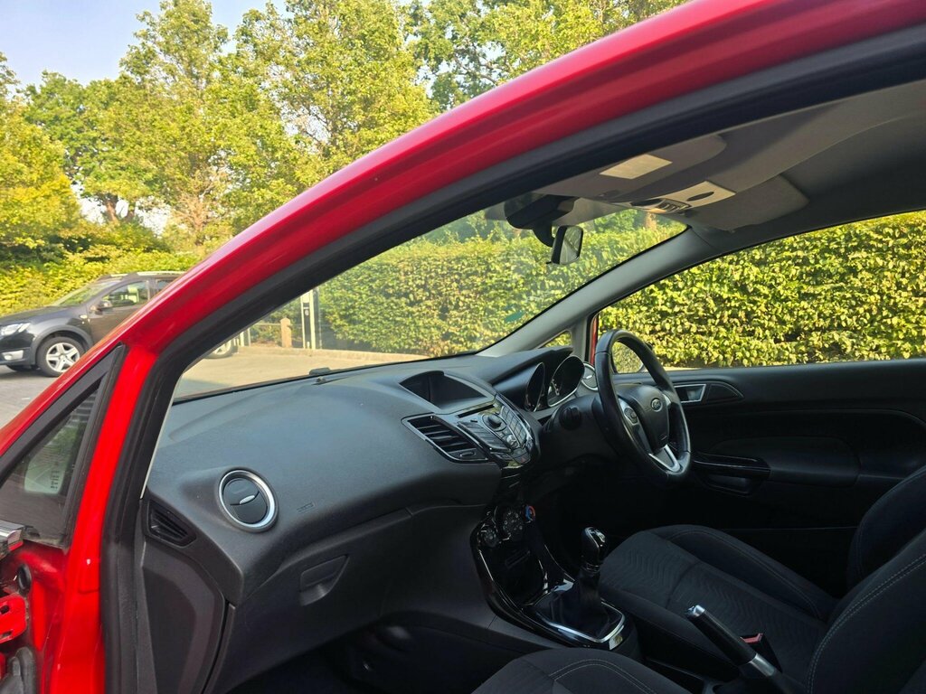 Ford Fiesta 1.25 Zetec Euro 5 LS13RWE Red #5