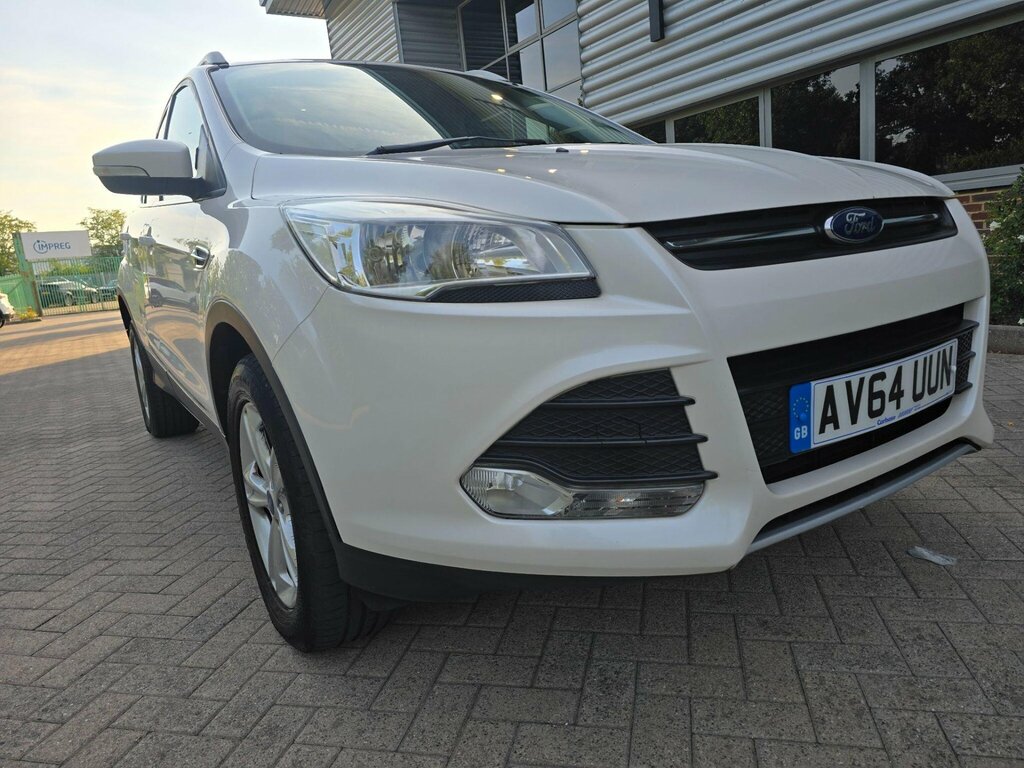 Ford Kuga 2.0 Tdci Zetec 2Wd Euro 6 Ss White