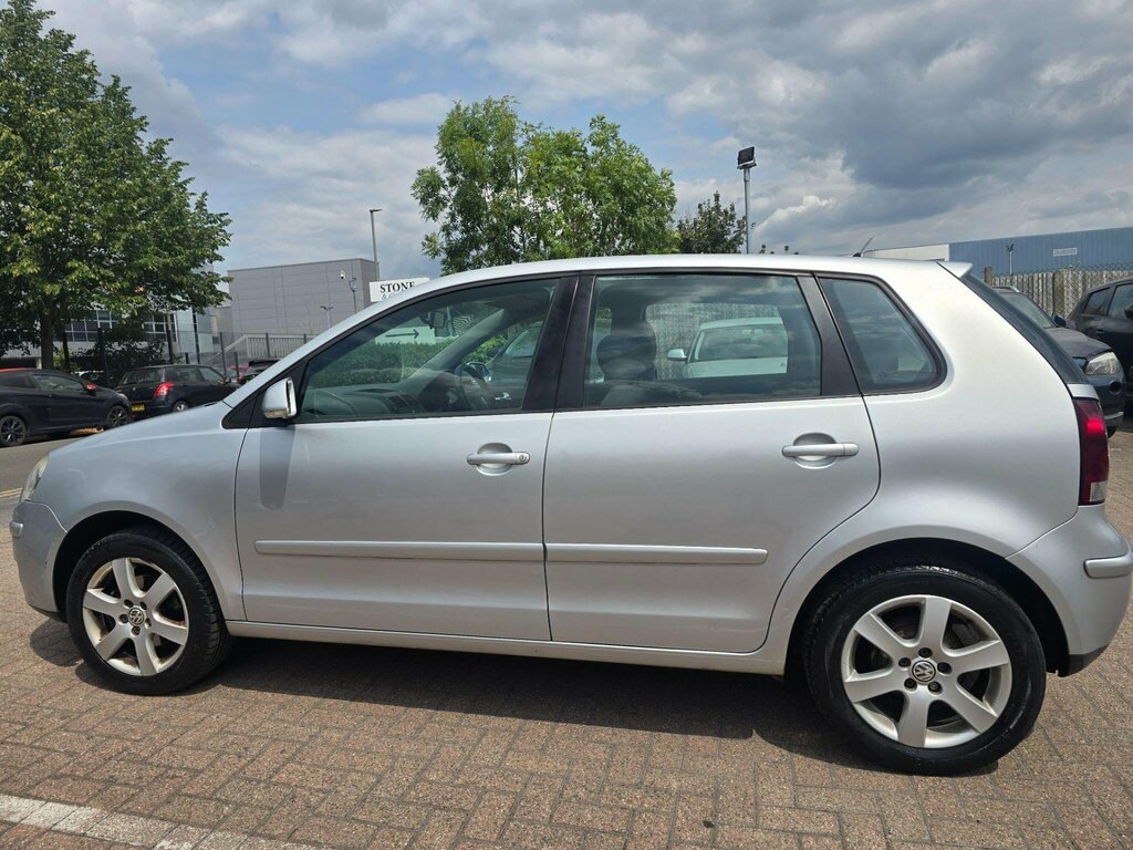 Volkswagen Polo 1.2 Match Silver #4