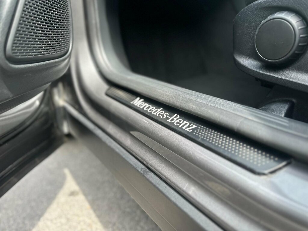 Mercedes-Benz GLB Class Glb 200 Amg Line Premium Night Ed 7G-tronic Red #21