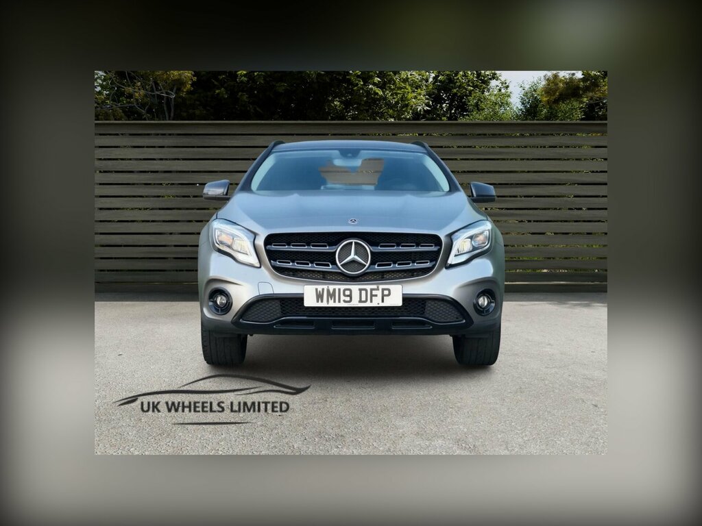 Mercedes-Benz GLA Class 1.6 Gla180 Urban Edition 7G-dct Euro 6 Ss WM19DFP Grey #2