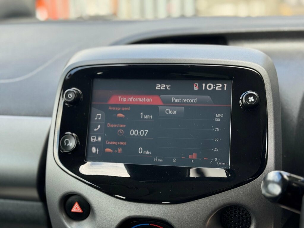 Toyota Aygo 1.0 Vvt-i X-trend 5-Dr White #23
