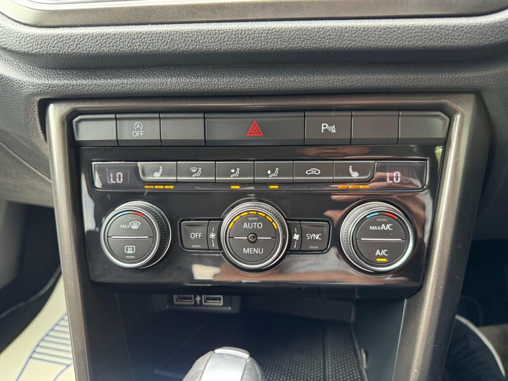 Volkswagen T-Roc Hatchback Se Tdi 2019 Black #28