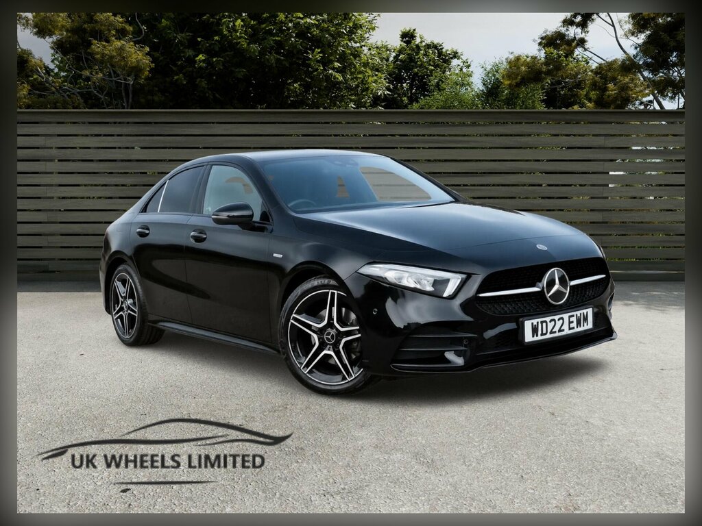 Mercedes-Benz A Class 1.3 A180 Amg Line Edition Premium 7G-dct Euro 6 Black