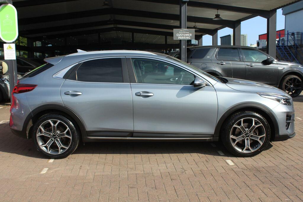 Kia Xceed Suv Silver #6