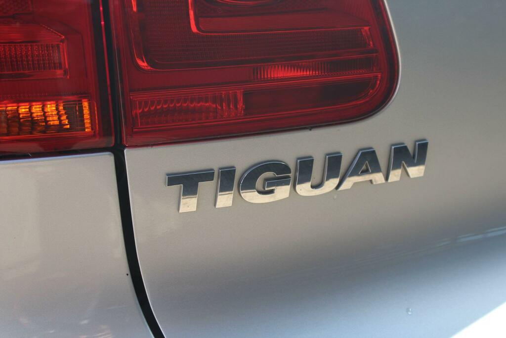Volkswagen Tiguan R-line Grey #37