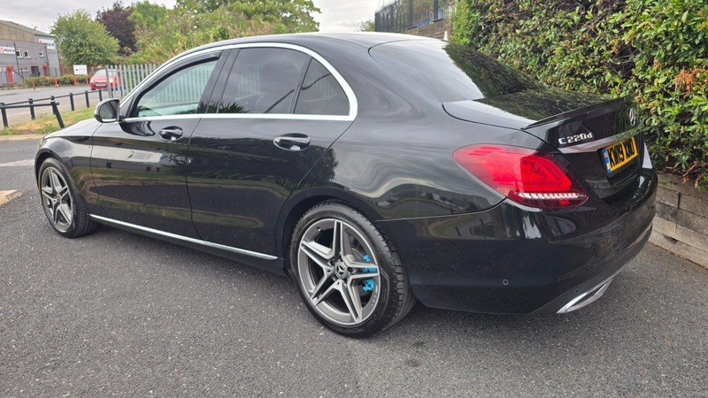 Mercedes-Benz C Class 2.0 C220d Sport Saloon KW19XNO Black #4