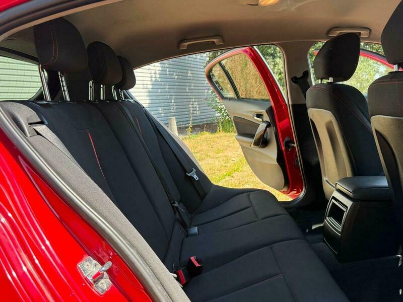 BMW 1 Series Hatchback Black #20