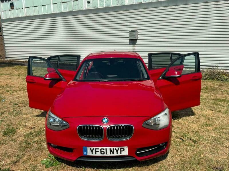 BMW 1 Series Hatchback Black #30