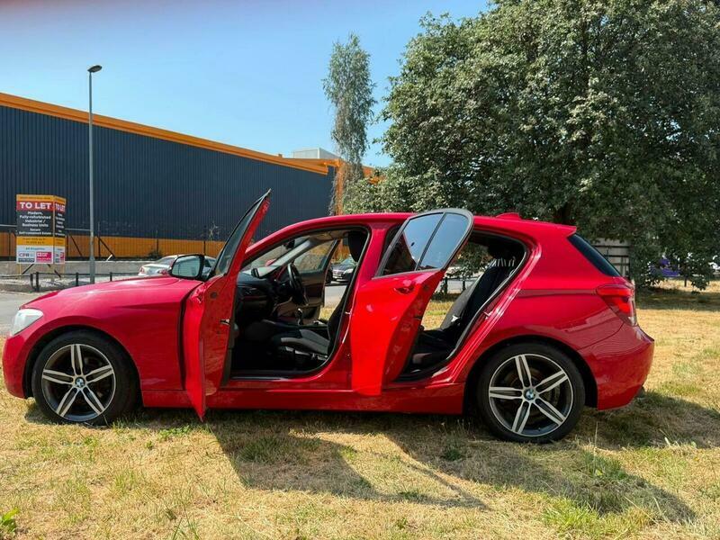 BMW 1 Series Hatchback Black #32
