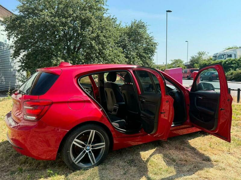 BMW 1 Series Hatchback Black #31