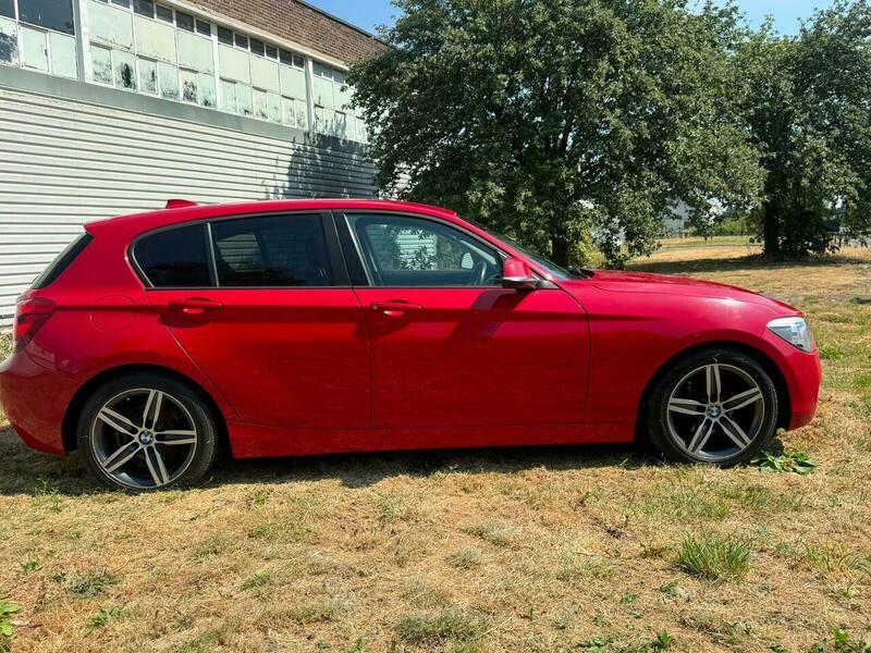 BMW 1 Series Hatchback Black #12