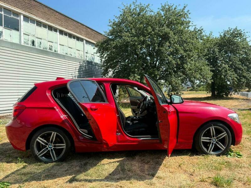 BMW 1 Series Hatchback Black #34