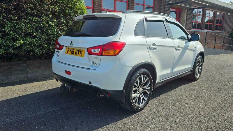 Mitsubishi ASX 2.2 Di-d Zc-h Suv White #3