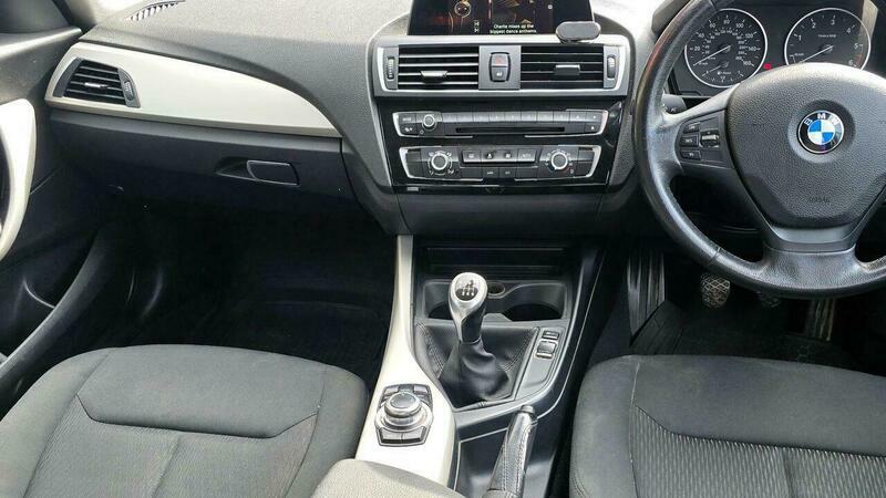 Peugeot 5008 Hatchback Green #15