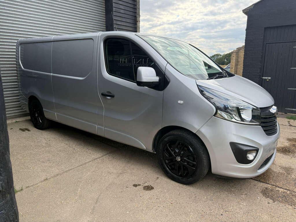 Vauxhall Vivaro 1.6 Vivaro 2900 Le Nav Cdti Bt Ss LA18XUW Silver #4