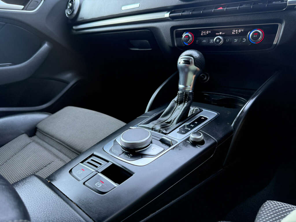 Audi A3 1.5 A3 Black Edition 35 Tfsi KL19YZF Grey #4