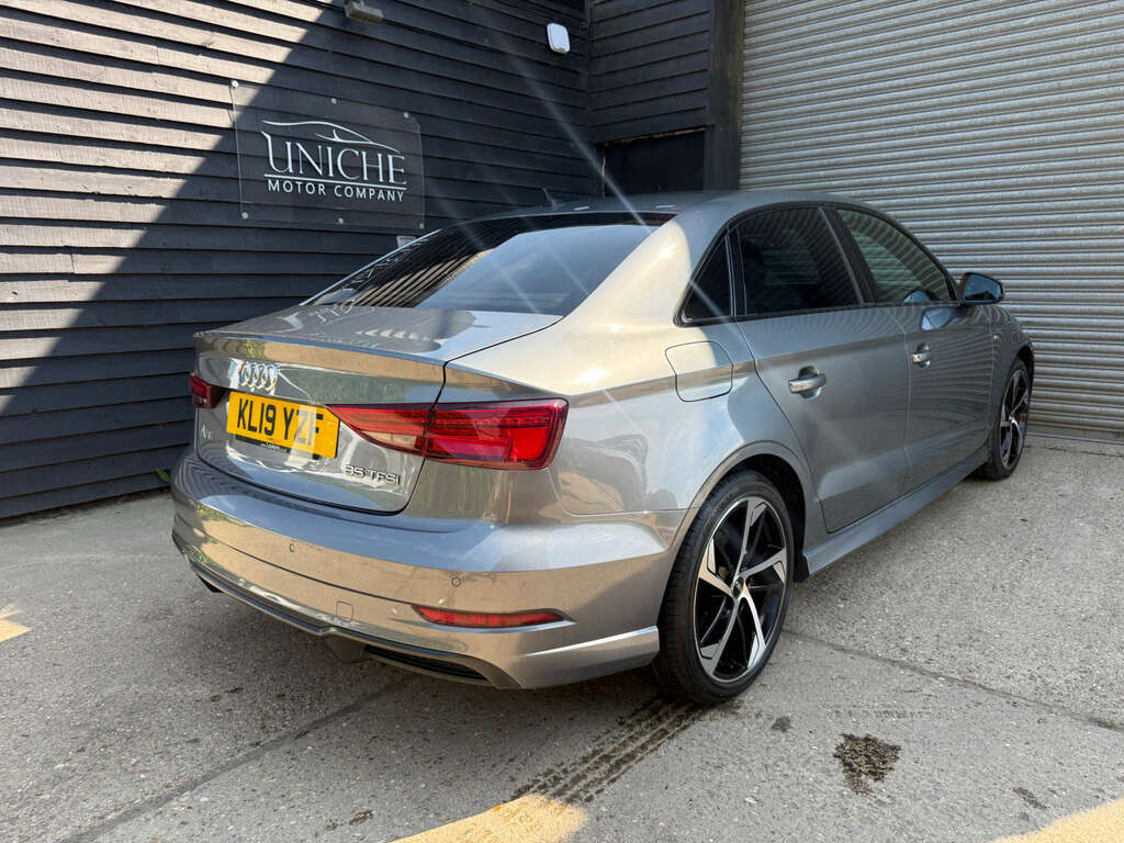 Audi A3 1.5 A3 Black Edition 35 Tfsi KL19YZF Grey