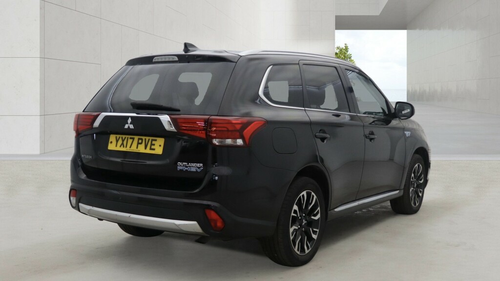 Mitsubishi Outlander 2.0 H 12Kwh 4H Black #3