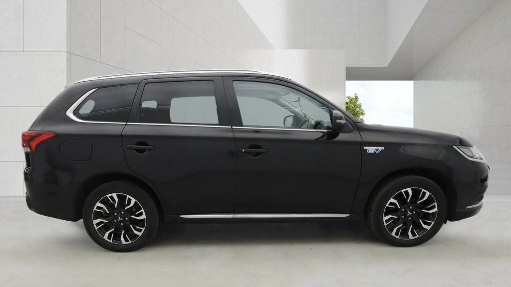 Mitsubishi Outlander 2.0 H 12Kwh 4H Black #2