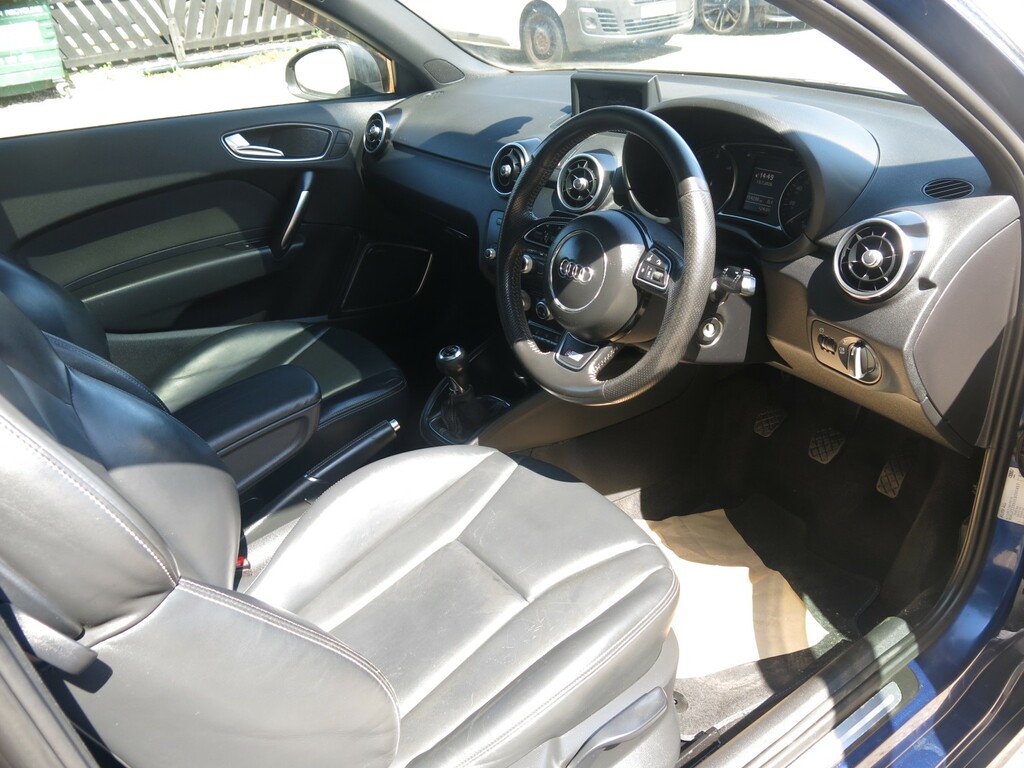 Audi A1 Hatchback 2.0 140Hp Black Edtion 2014 Blue #3