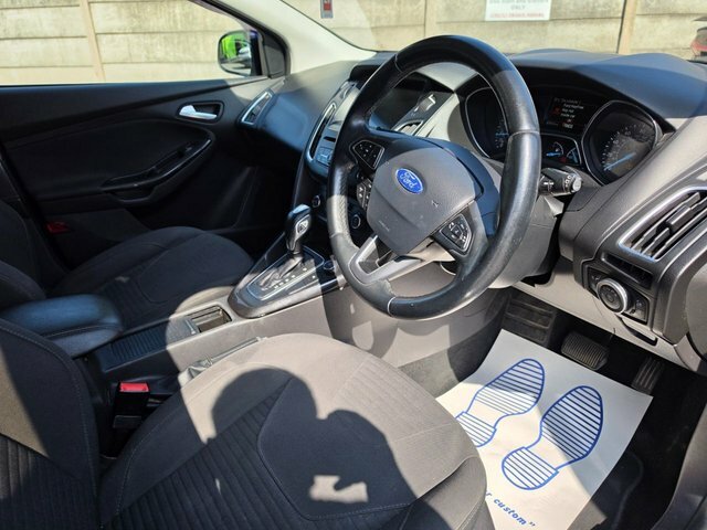 Ford Focus 1.0T Ecoboost Titanium Hatchback E ST17EZJ Blue #2