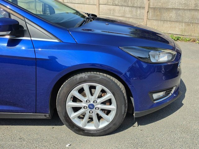 Ford Focus 1.0T Ecoboost Titanium Hatchback E ST17EZJ Blue #3