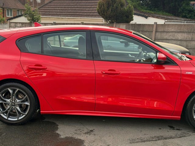 Ford Focus 1.0T Ecoboost St-line Hatchback Eu YA69GWO Red #3