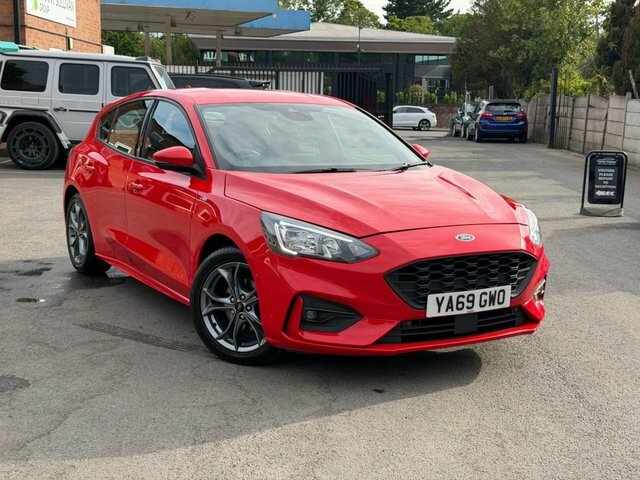 Ford Focus 1.0T Ecoboost St-line Hatchback Eu Red