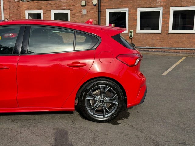 Ford Focus 1.0T Ecoboost St-line Hatchback Eu YA69GWO Red #6