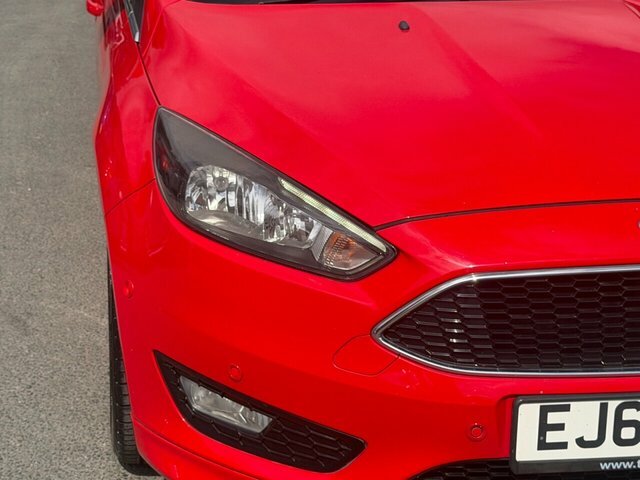Ford Focus 1.0T Ecoboost Zetec S Hatchback Eu Red #6