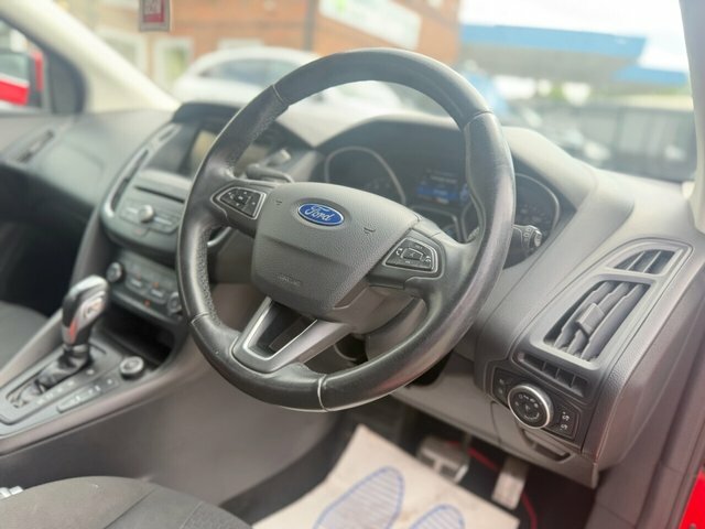 Ford Focus 1.0T Ecoboost Zetec S Hatchback Eu Red #2