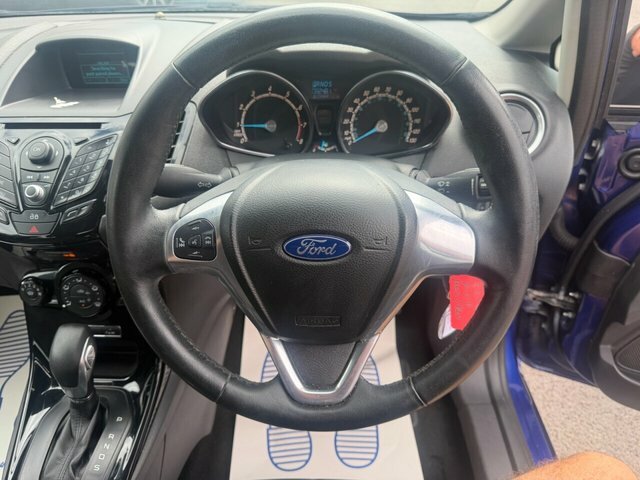 Ford Fiesta 1.5L 1.5 Tdci Zetec Euro 5 Black #30