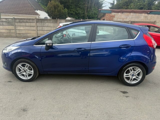 Ford Fiesta 1.5L 1.5 Tdci Zetec Euro 5 Black #23
