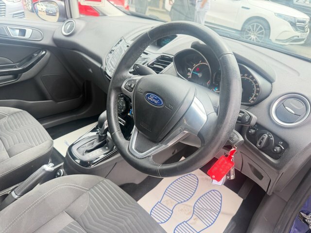 Ford Fiesta 1.5L 1.5 Tdci Zetec Euro 5 Black #27