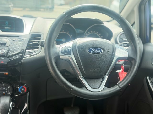 Ford Fiesta 1.5L 1.5 Tdci Zetec Euro 5 Black #11