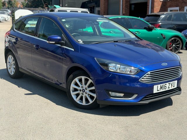 Ford Focus 1.0T Ecoboost Titanium Hatchback E Blue