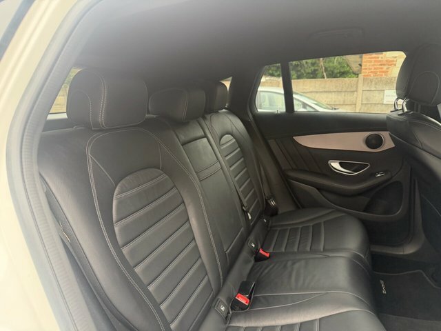 Mercedes-Benz EQC Eqc 400 300Kw Amg Line 80Kwh Black #62