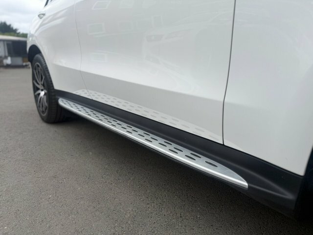Mercedes-Benz EQC Eqc 400 300Kw Amg Line 80Kwh Black #23