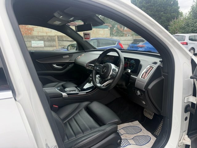 Mercedes-Benz EQC Eqc 400 300Kw Amg Line 80Kwh Black #50