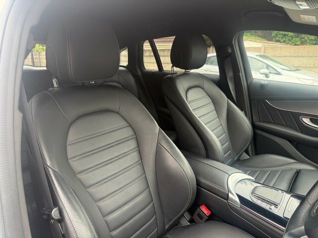 Mercedes-Benz EQC Eqc 400 300Kw Amg Line 80Kwh Black #52