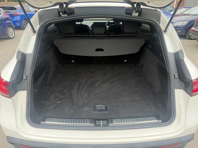 Mercedes-Benz EQC Eqc 400 300Kw Amg Line 80Kwh Black #67