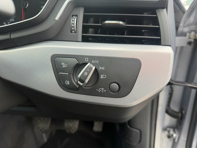 Audi A4 2.0 Tdi Ultra Sport Estate S Tronic Eur White #25