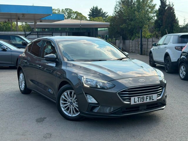 Ford Focus 1.0T Ecoboost Titanium Hatchback E LT19FVL Grey #2