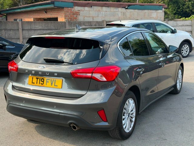 Ford Focus 1.0T Ecoboost Titanium Hatchback E LT19FVL Grey #4
