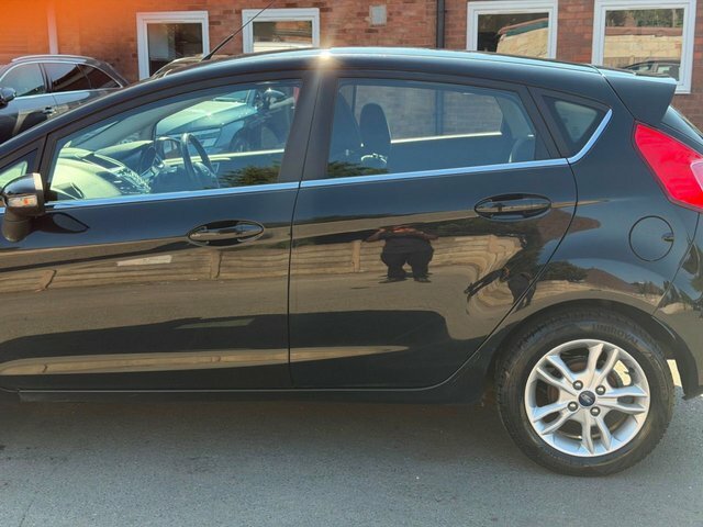 Ford Fiesta 1.0T Ecoboost Zetec Bo Play Series Euro 6 S S Brown #22