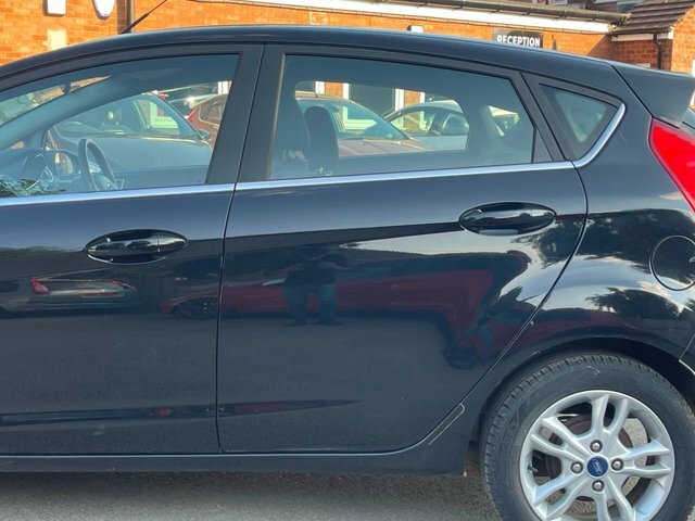 Ford Fiesta 1.0T Ecoboost Zetec Bo Play Series Euro 6 S S Brown #9
