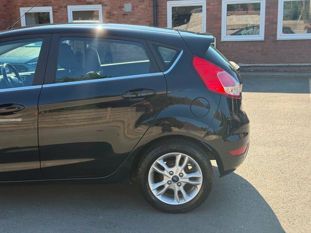 Ford Fiesta 1.0T Ecoboost Zetec Bo Play Series Euro 6 S S Brown #21