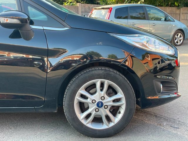 Ford Fiesta 1.0T Ecoboost Zetec Bo Play Series Euro 6 S S Brown #4